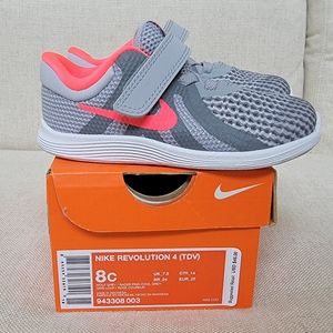 Nike Toddler Revolution 4 Girls Sneakers size 8 NWT